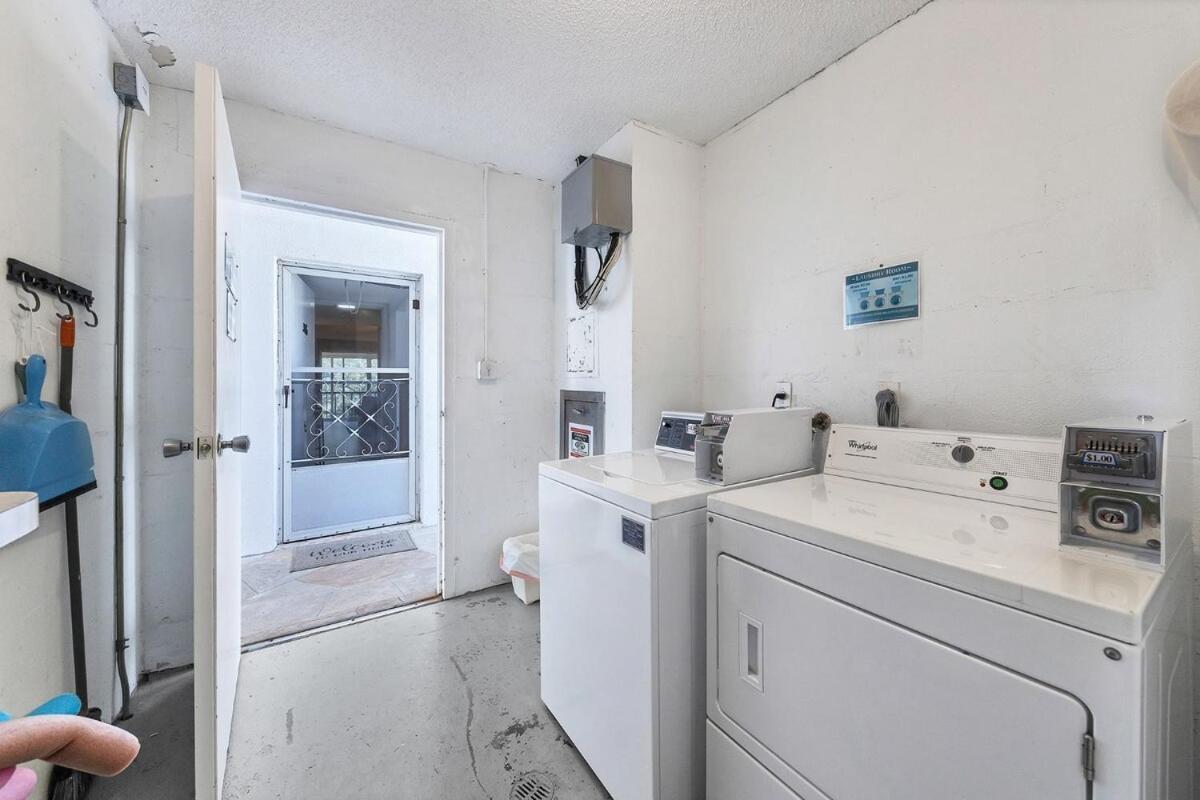 2 Bed 2 Bath Centrally Located On Siesta Key Sarasota Eksteriør billede